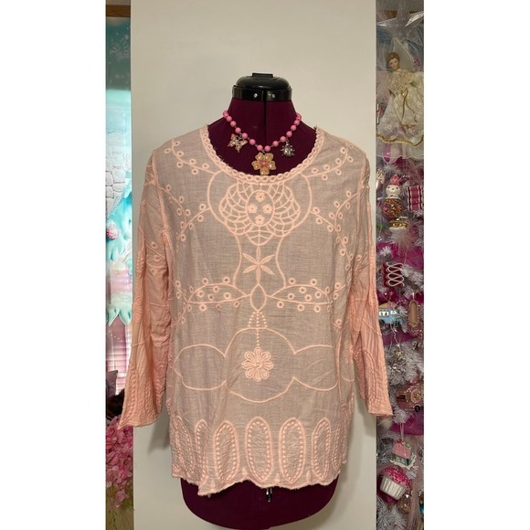 new directions Tops - New Directions Pink Embroidered Blouse - Size M